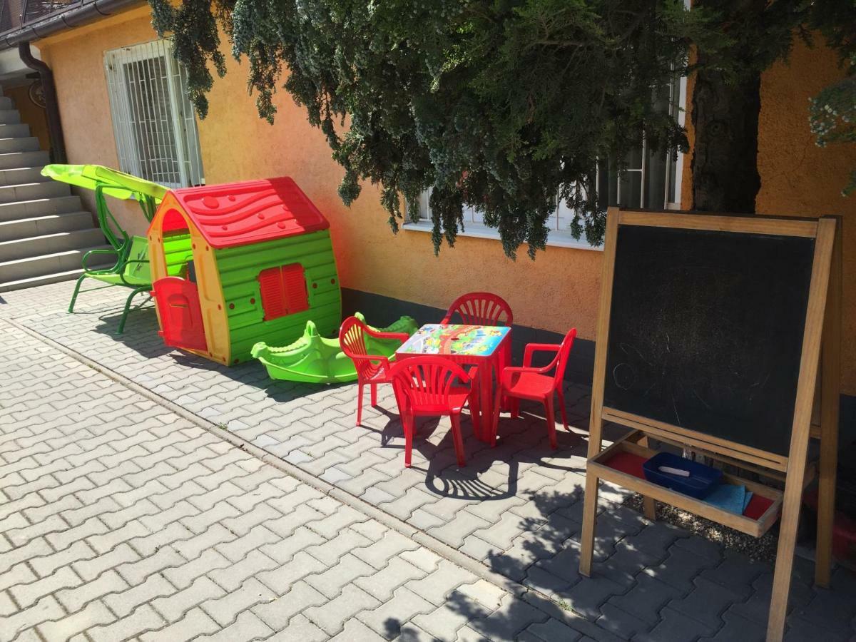 Guesthouse Zuzana Spacince Exterior foto